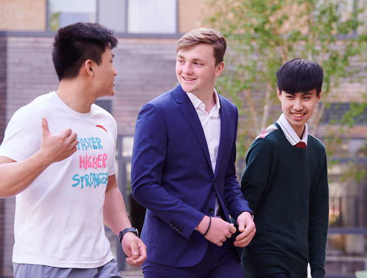 How UK and Kazakhstani Education Compare: A Comparative Guide for Kazakhstani Students